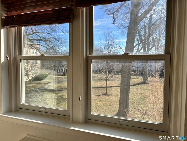 Building Photo - 118 Summer St