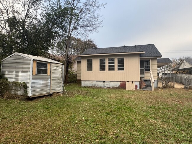 Building Photo - 117 Gardner St