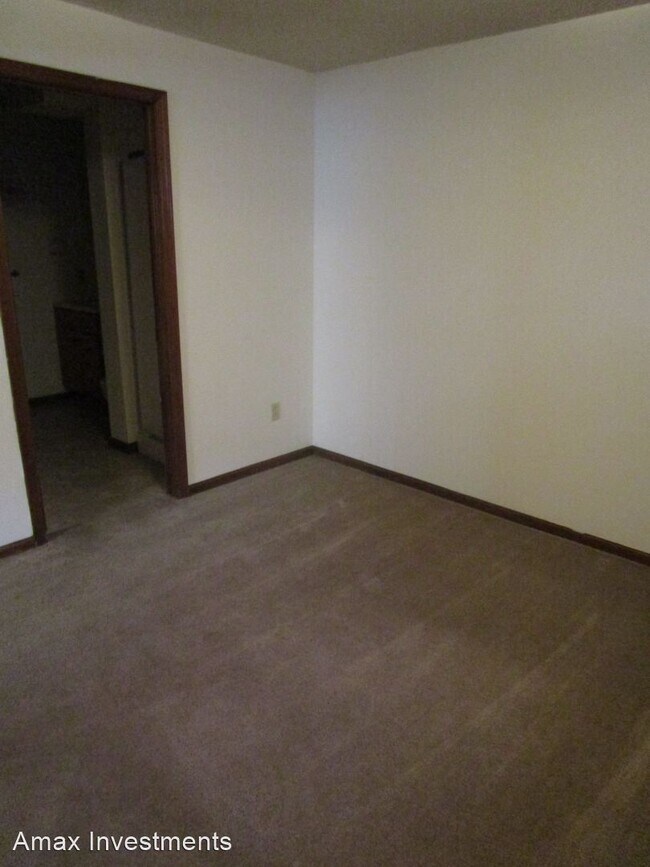 Building Photo - 1801-1803-1803 Garden Dr