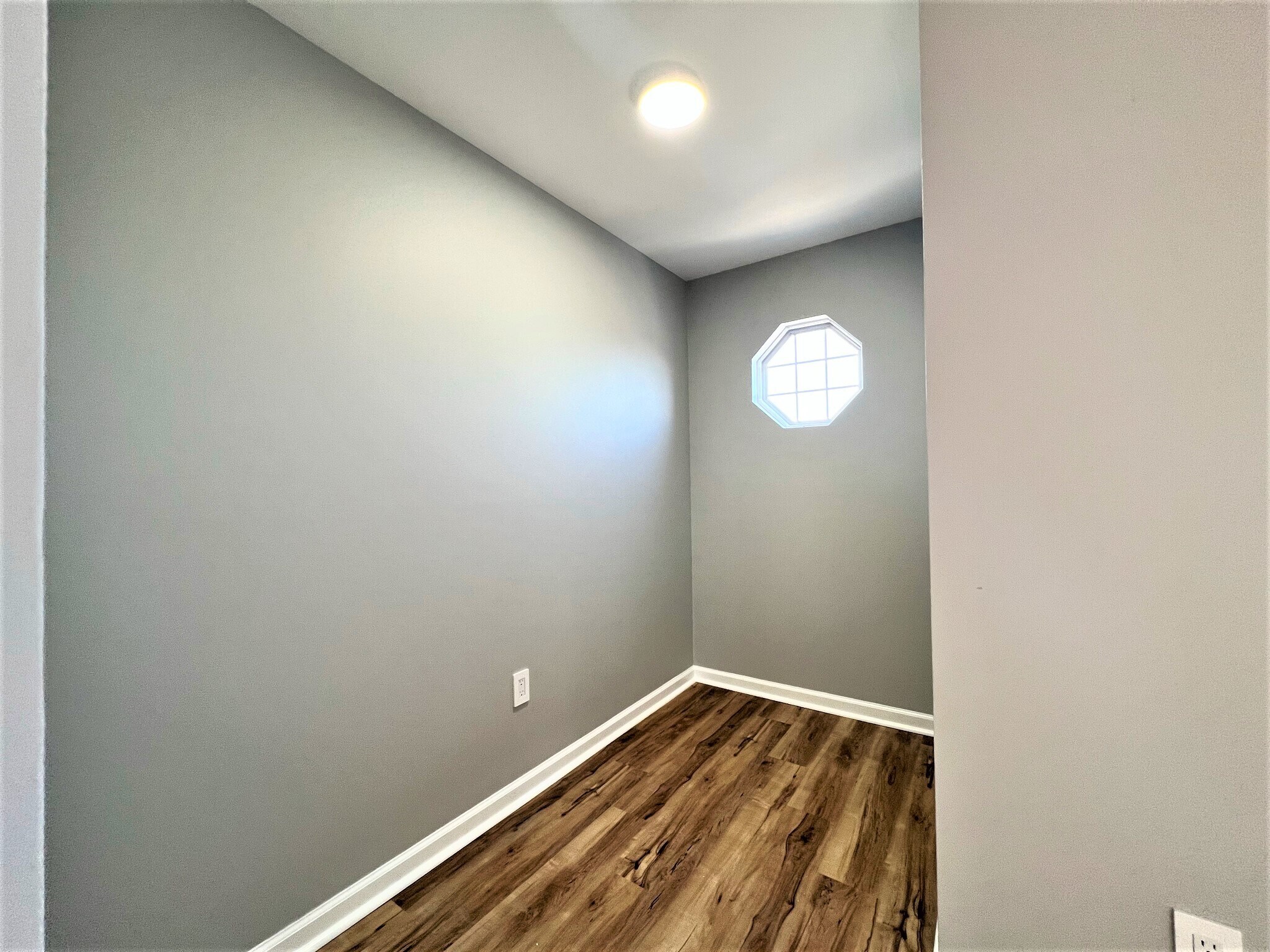 Den - 6501 Durham Ave