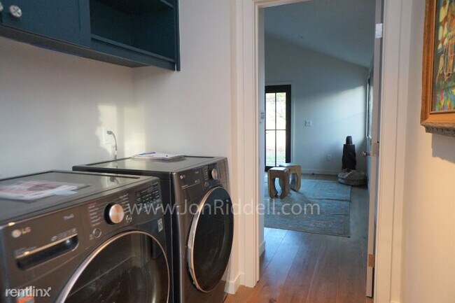 Building Photo - 4 br, 3 bath House - 428 S Padre Juan Ave