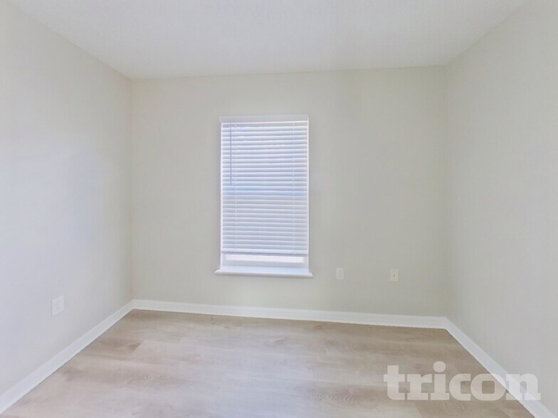 Building Photo - 921 Jayhil Dr