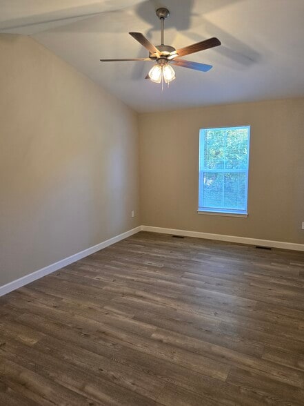 Building Photo - 2641 Cherry Farms Dr