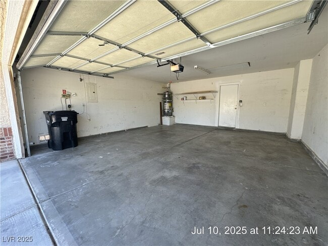 Building Photo - 45 Tanglewood Dr