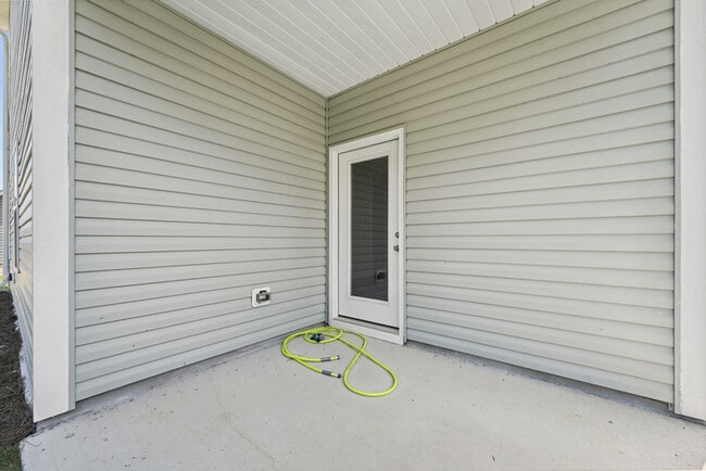Building Photo - 131 Altair Ln