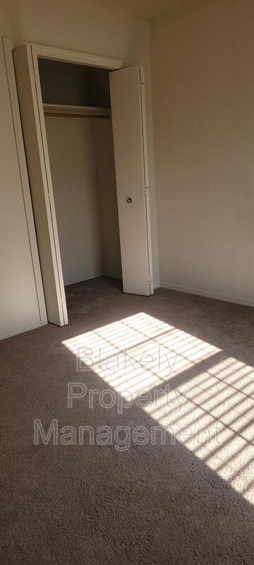 Building Photo - 7872 E Drouillard St