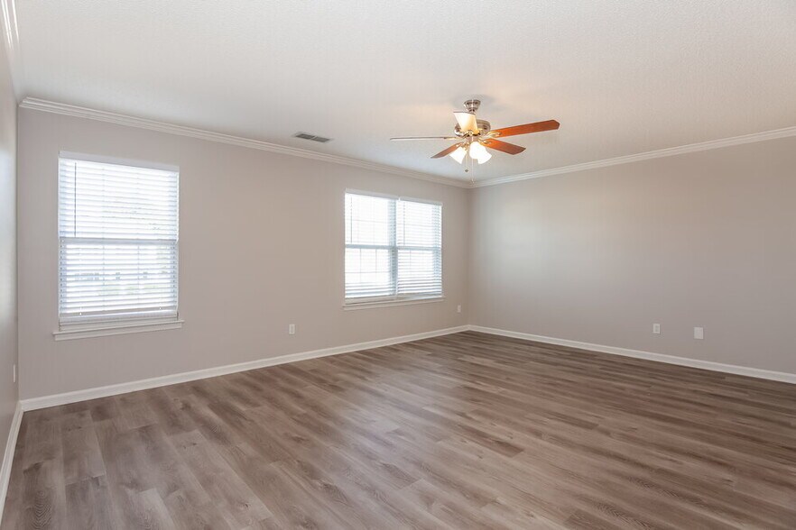 Building Photo - 6021 Pennycross Ln