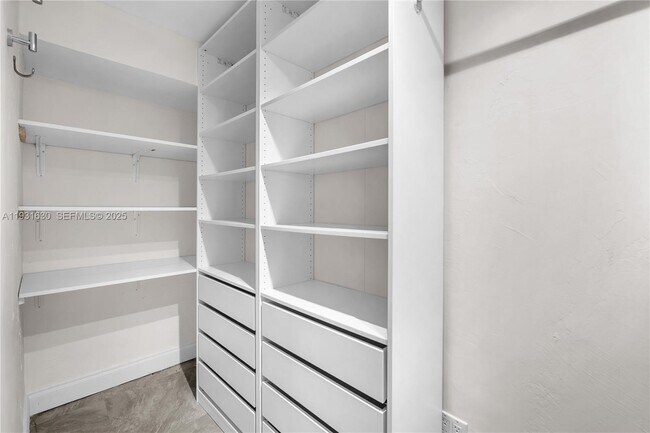 Building Photo - 3265 Virginia St