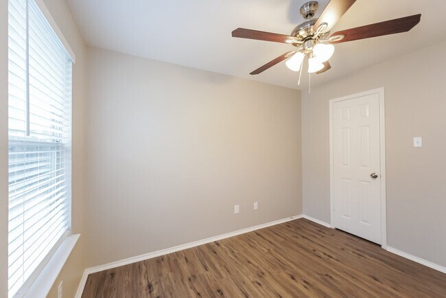 Building Photo - 22314 Albee Dr