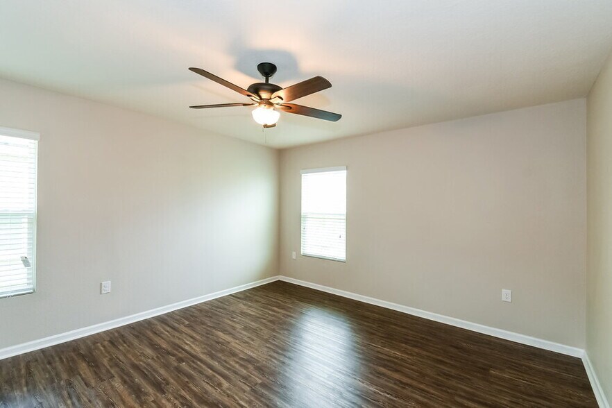 Building Photo - 2067 Tyson Lake Dr