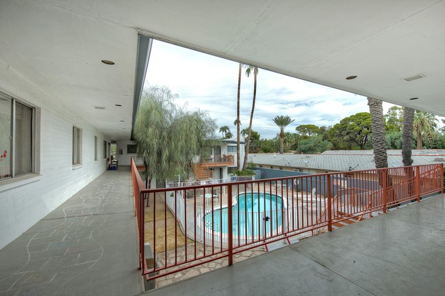 Two storey wrap around balcony - The Estates at Medlock