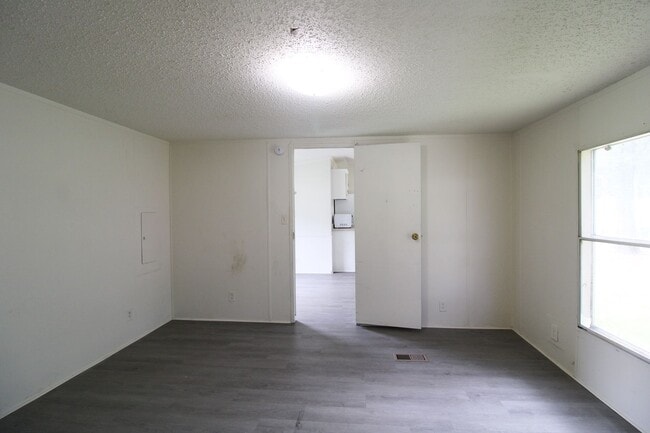 Building Photo - 65 Cameron Cir