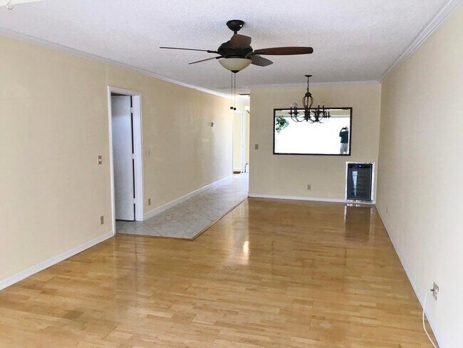 Building Photo - 2480 Juniper Dr