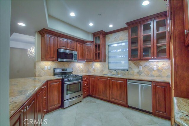 Building Photo - 4551 Coldwater Canyon Ave