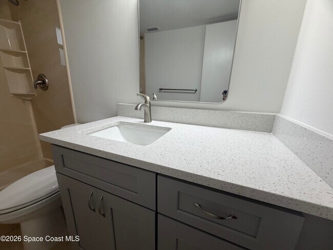 Building Photo - 154 Crescent Beach Dr