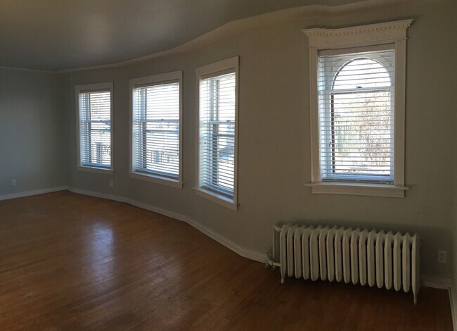 Primary Photo - 109-111 Duplex