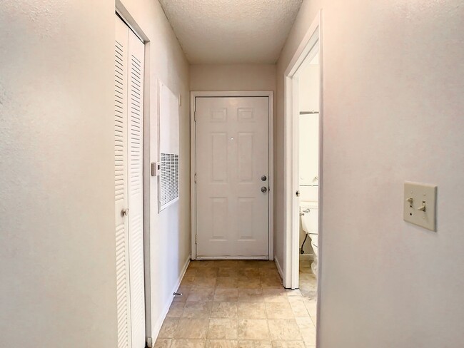 Building Photo - Beautiful 1 Bed/ 1 Bath Condo For Rent at ...