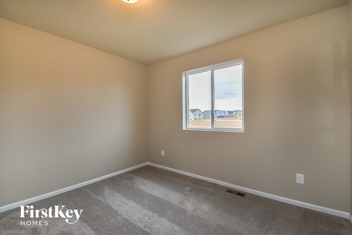 Building Photo - 10225 Luneth Dr