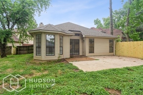 Building Photo - SELF TOUR NOW! - 5444 Pine Oak Cv, Memphis...