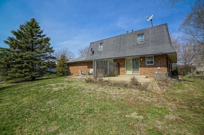 Building Photo - 1726-1728 W Blue Spruce Court