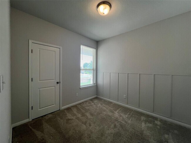 Building Photo - 141 Tucana St