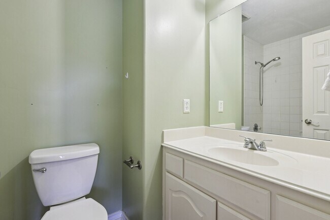 Building Photo - 10206 Pine Flats Dr