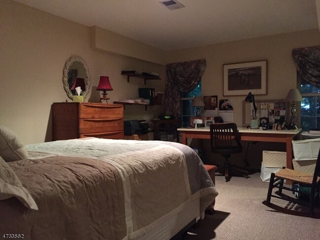 Building Photo - 20 Constitution Way