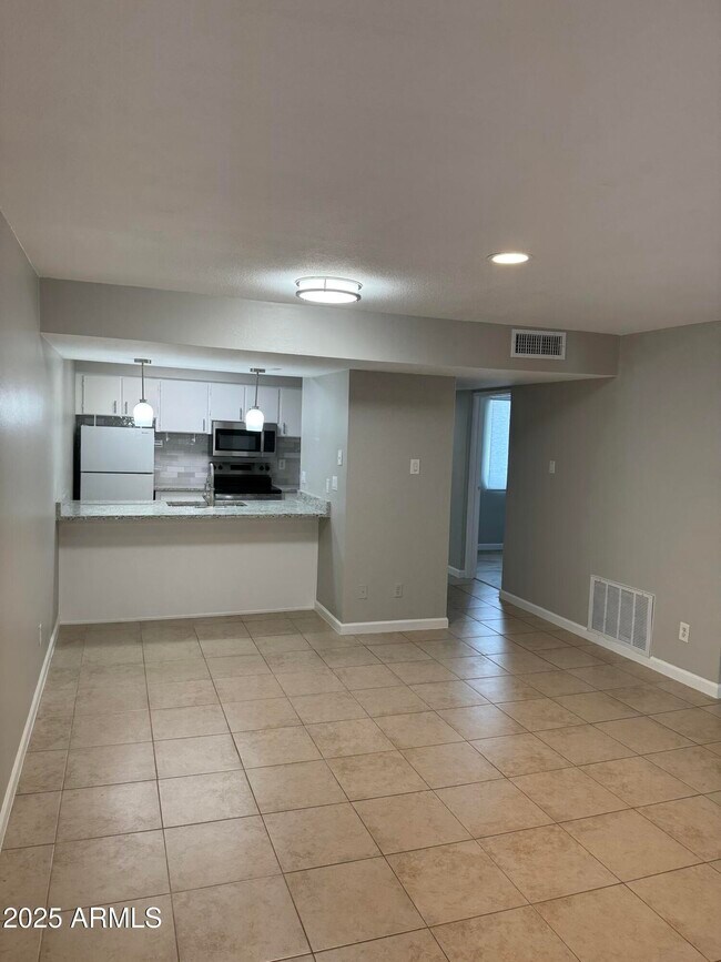 Building Photo - 3313 N 68th St