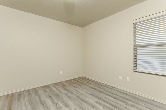 Building Photo - 5519 Degan Way