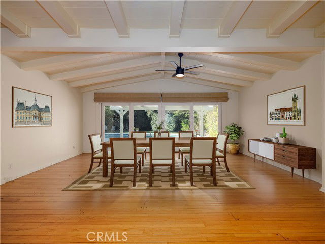 Building Photo - 4539 Hayvenhurst Ave