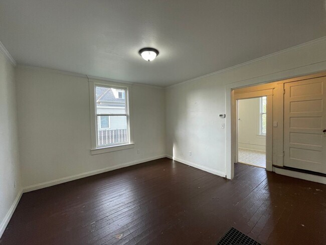 Building Photo - Northside 2 story