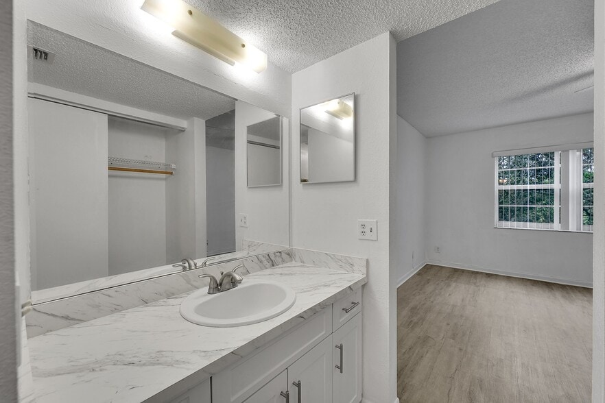 Building Photo - 1200 NW 87th Ave