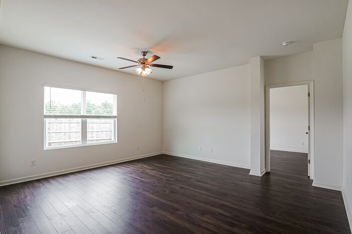 Building Photo - 5724 Timber Leaf Lp