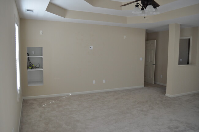 master bedroom - 1058 Cedarbrook Dr