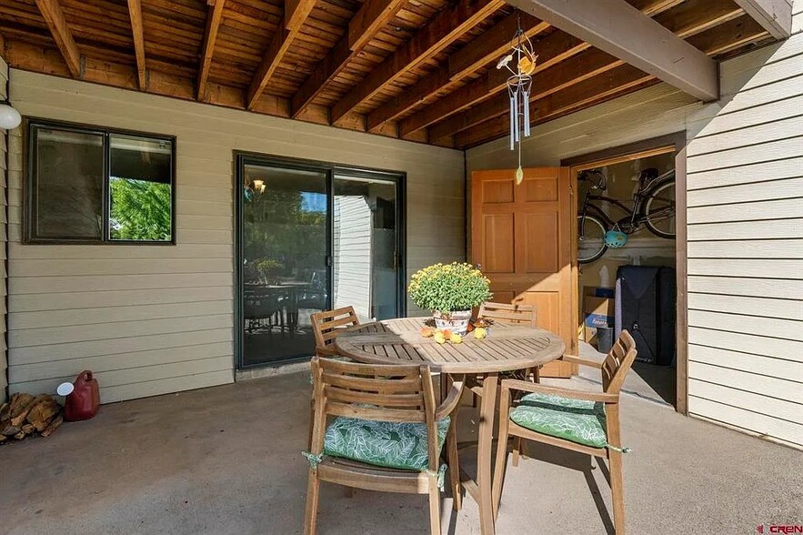 Building Photo - 1212 Avenida Del Sol