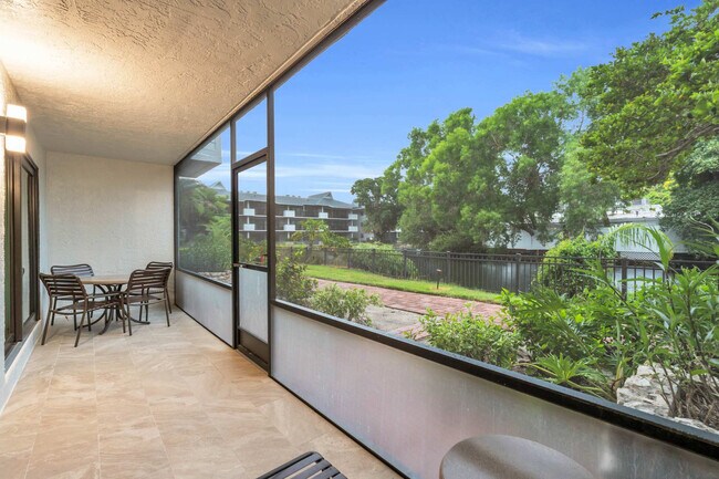 Building Photo - 600 Neapolitan Way