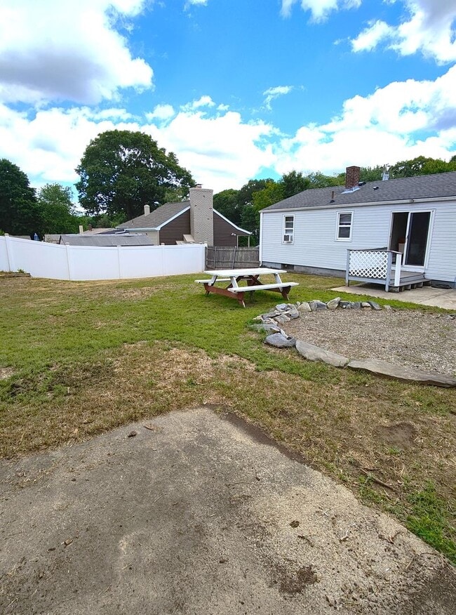 Building Photo - **West Warwick/Cowesett Single Family - $2...