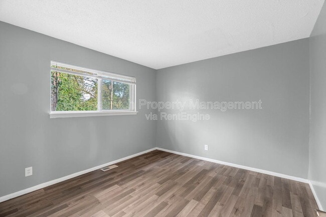 Building Photo - 235 Moule Dr