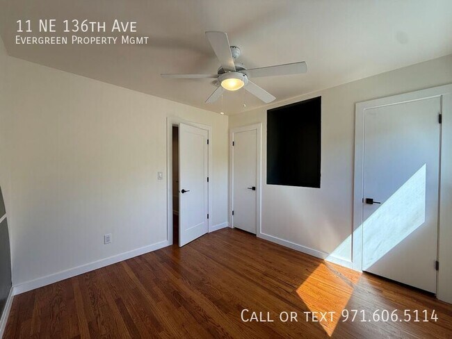 Building Photo - 11 NE 136th Ave
