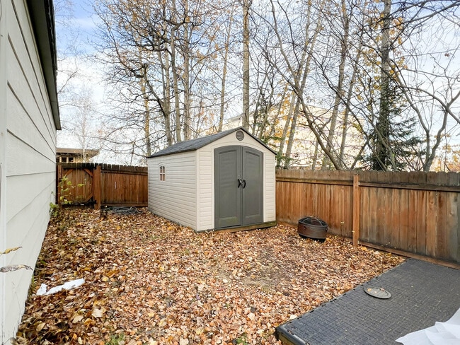 Building Photo - 3607 Rhone Cir