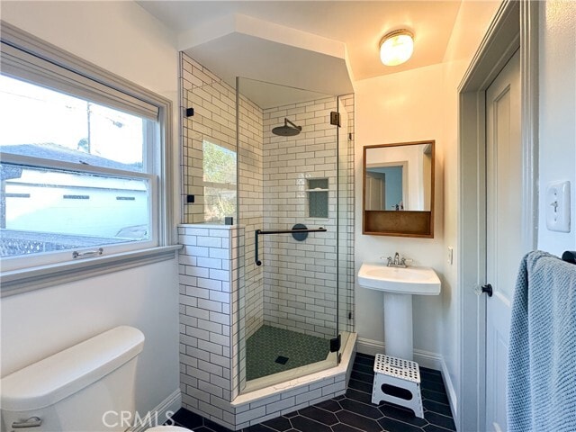 Building Photo - 2315 N Flower St