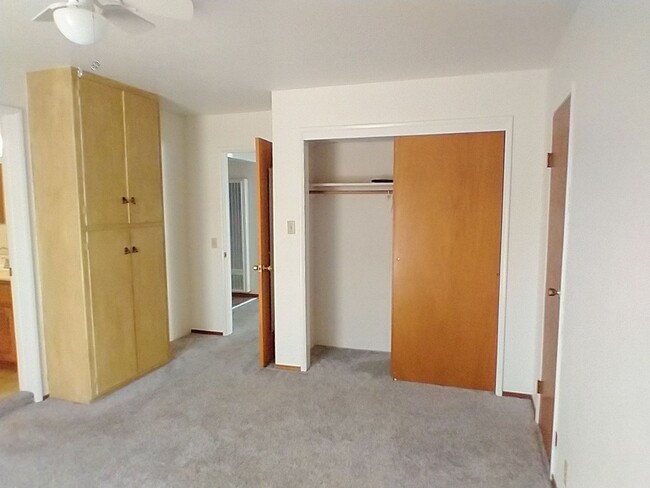 Building Photo - MOVE IN SPECIAL $500 OFF FIRST MONTHS RENT