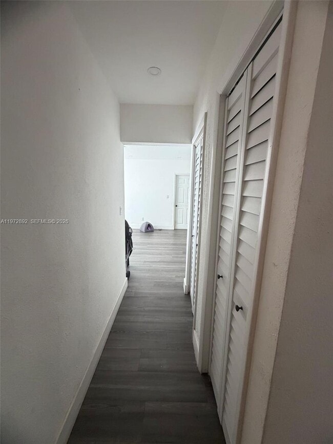 Building Photo - 331 NW 39th Ave