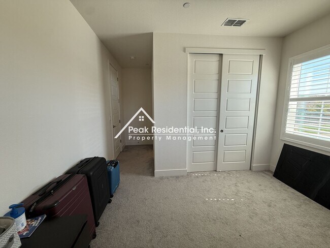 Building Photo - 3535 Heron Ct