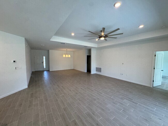 Building Photo - 13717 NW Convergence Blvd