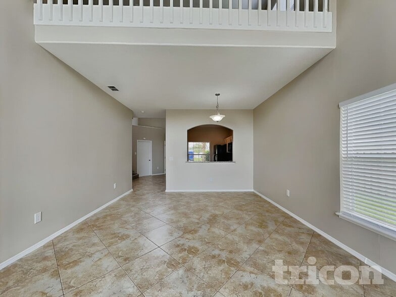 Building Photo - 1708 Meadow Pond Way