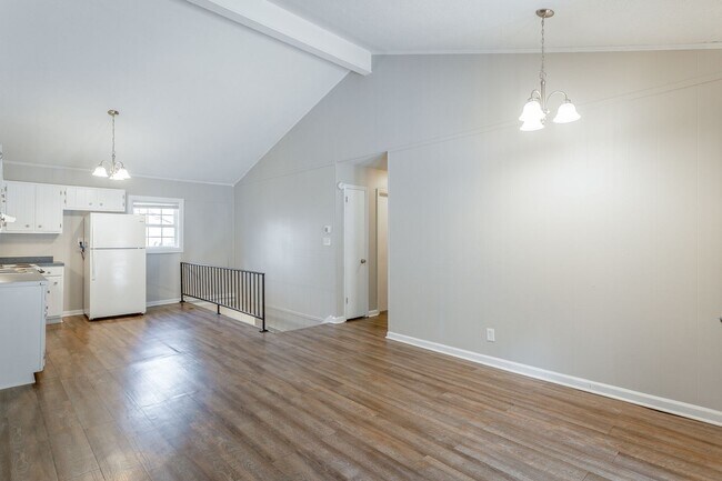 Building Photo - 5221 Old Trail