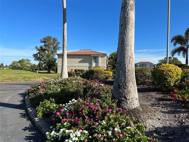 Building Photo - 6121 Palma Del Mar Blvd S