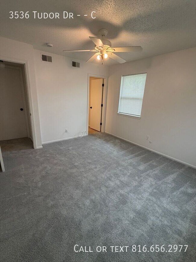 Building Photo - 3536 Tudor Dr