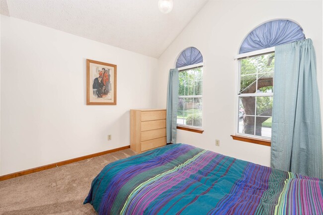 Building Photo - Beautiful Newport News Home